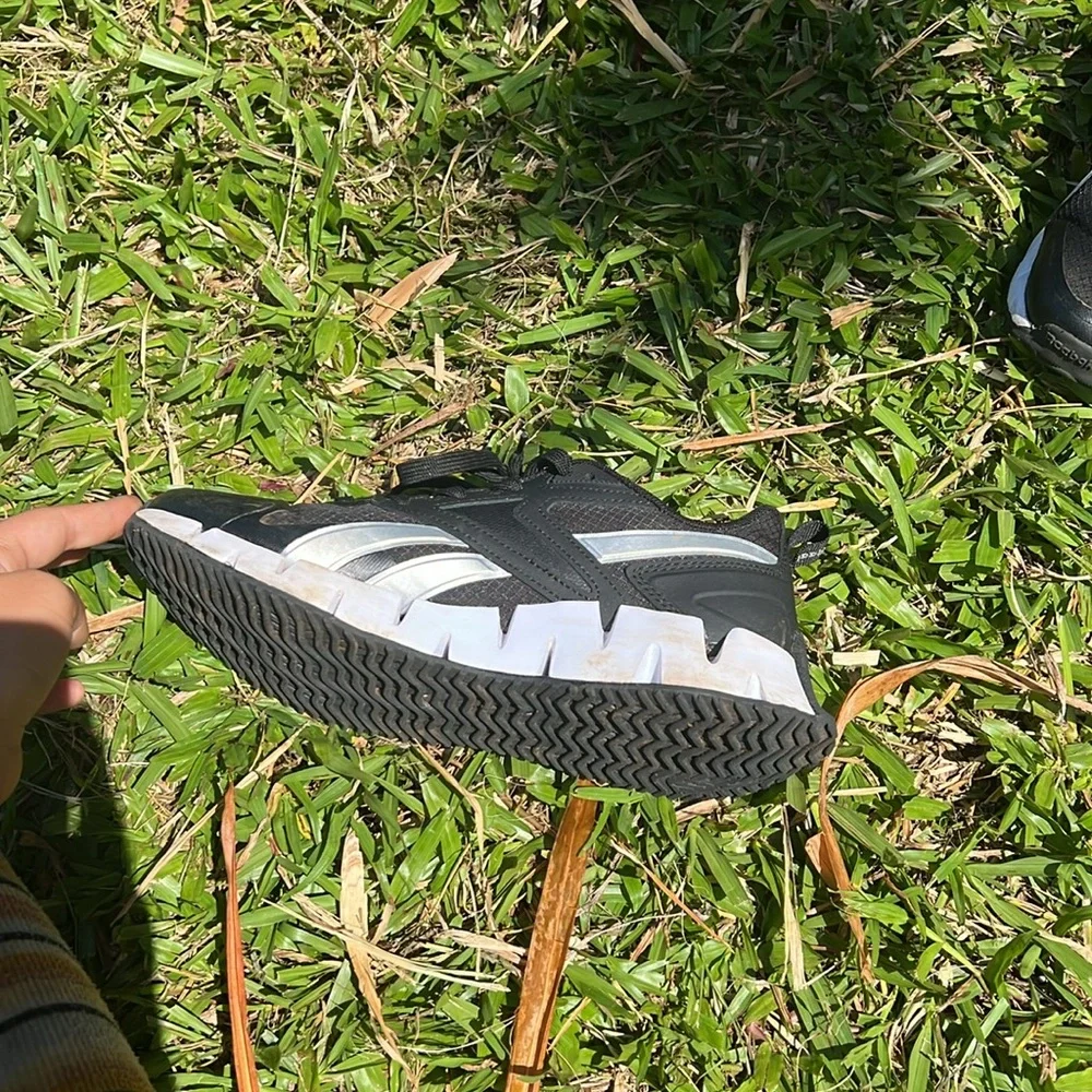 Reebok Sneakers black and white